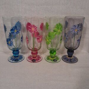 NWT "Block Daisies" Goblets, Set of 4